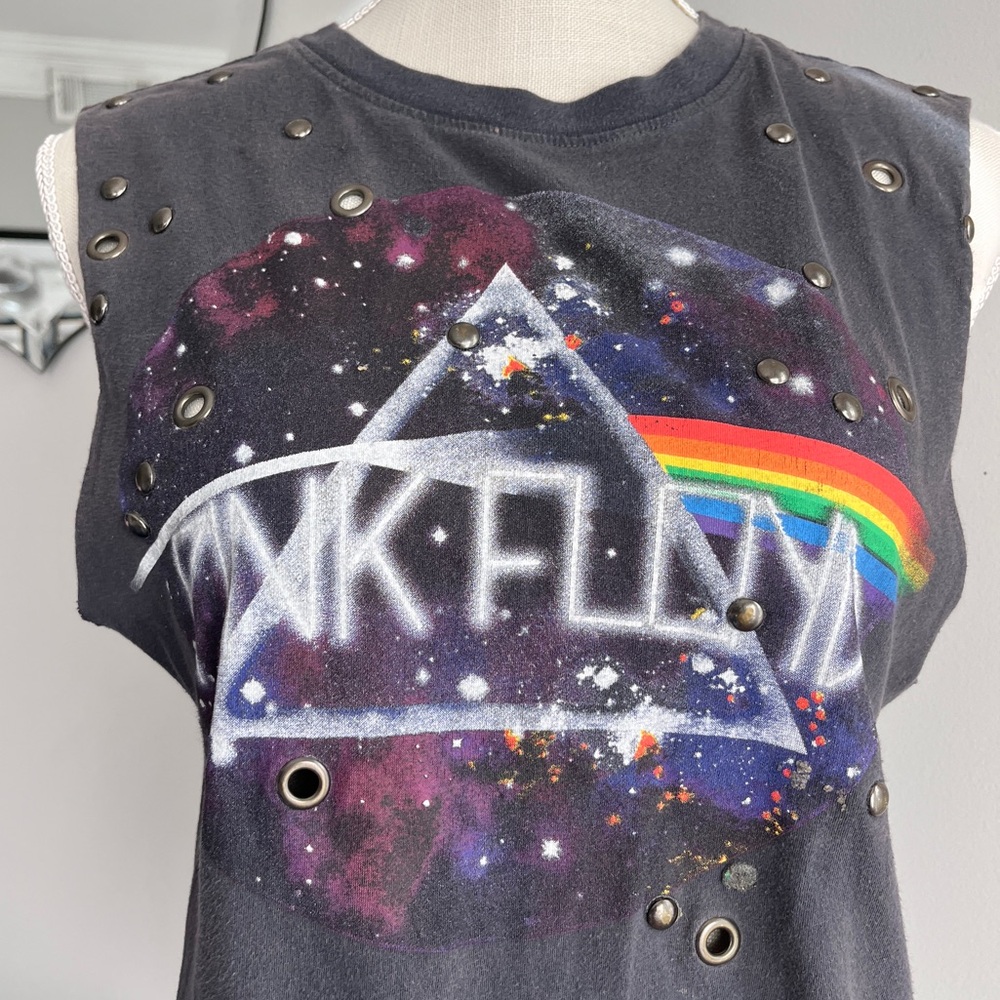 2013 Pink Floyd faded black / grey studded tank - Picture 2 of 6